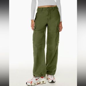 Aritzia Supply TNA Cargo Pants Size 0 Regular Length